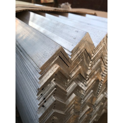 Алюминиевый уголок 50х100х5 L= 4 м АД31Т1 матовый